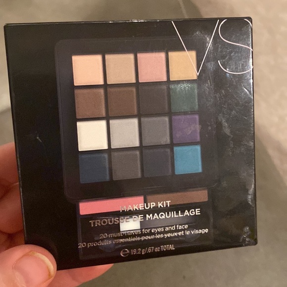 Victoria secret eyeshadow palette 16 pan - Picture 3 of 4